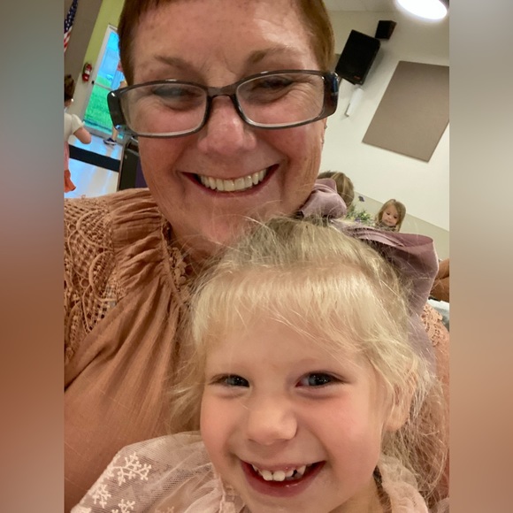 Meet your Posher, Julie - Picture 5 of 10